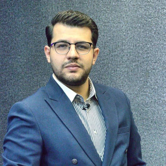 استاد علیرضا احمدی